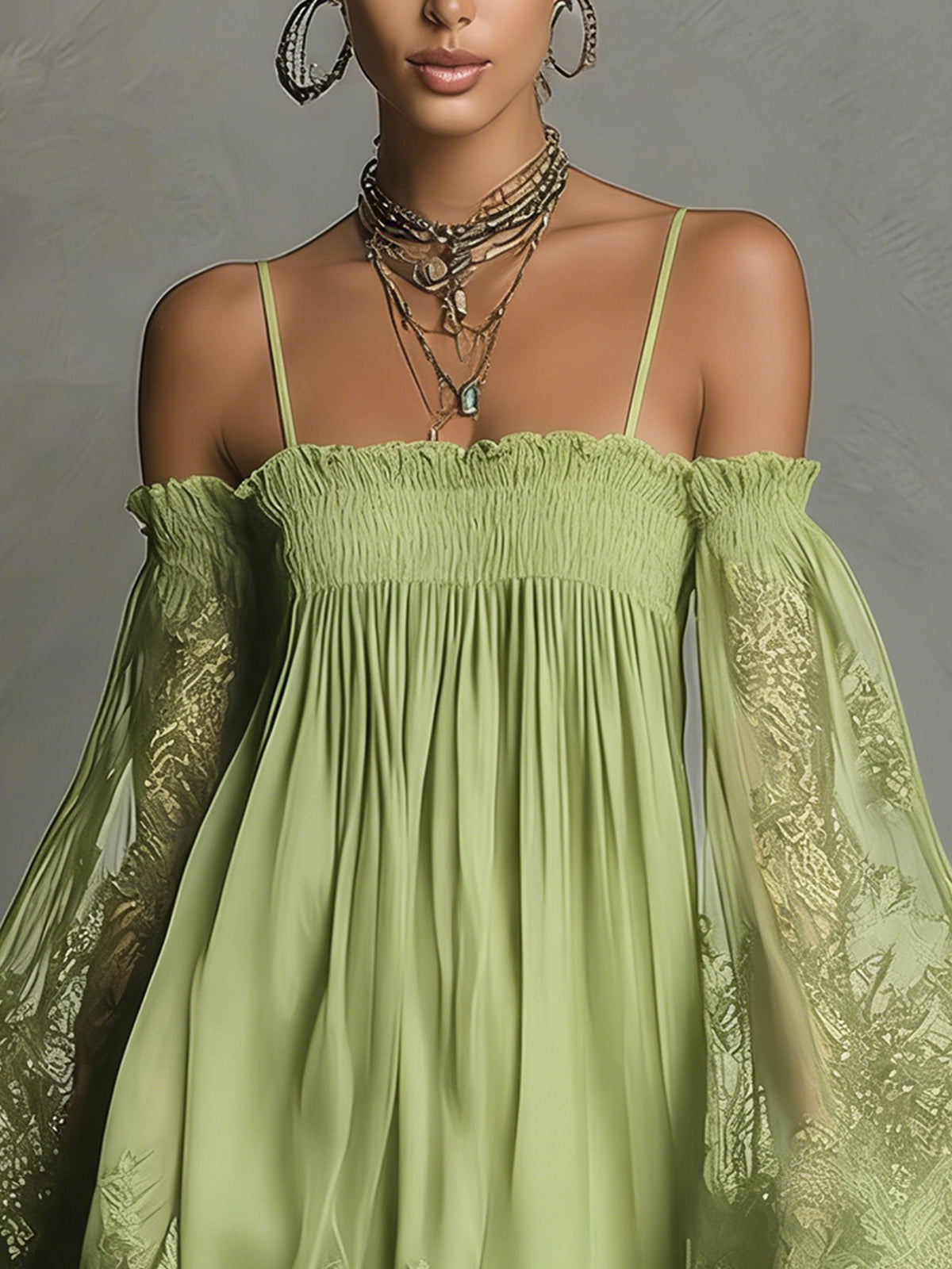 ROBE COURTE NAOMI À MANCHES TRANSPARENTES