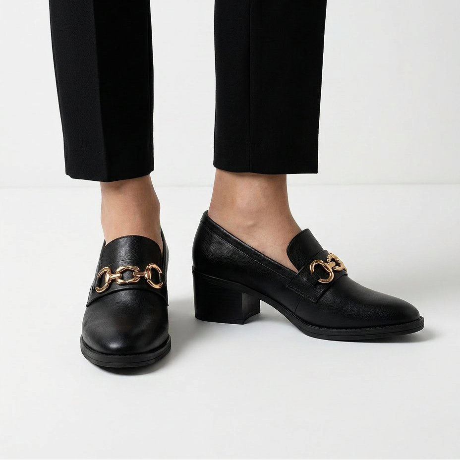 MOCASSINS À BOUT POINTU
